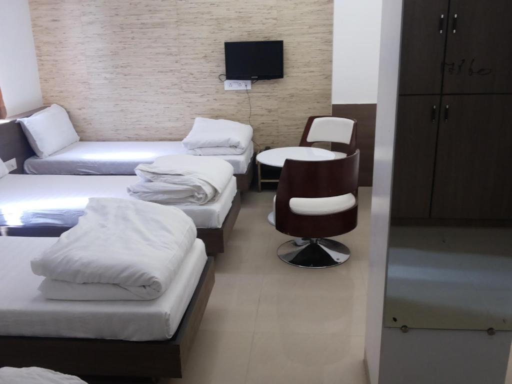 Royal Inn Ankleshwar Extérieur photo