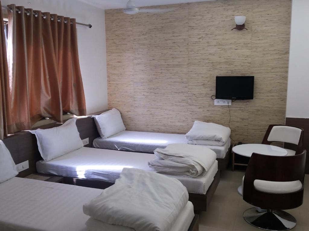 Royal Inn Ankleshwar Extérieur photo