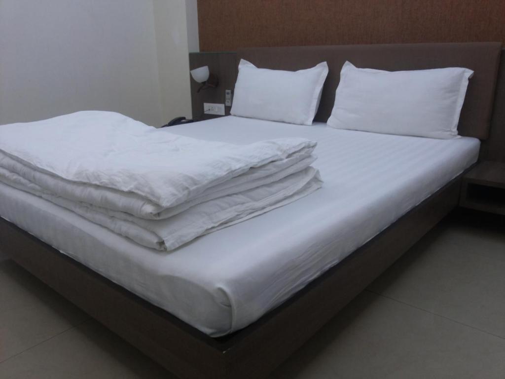 Royal Inn Ankleshwar Extérieur photo